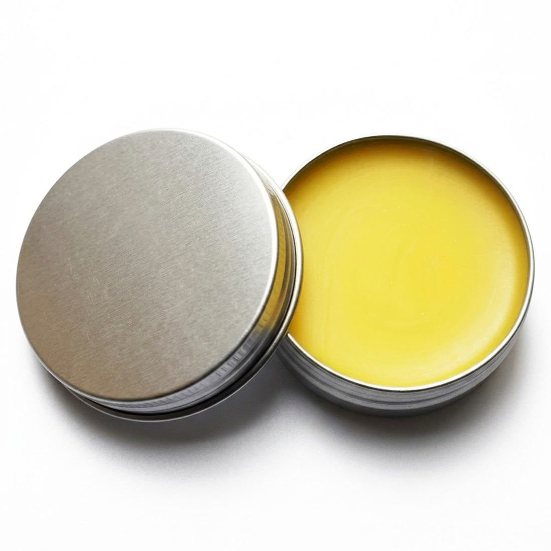 Cera de abelha para madeira 80 g para móveis, tábua e utensílios, vista frontal em fundo branco