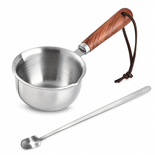 Leiteira de Aço Inox com Cabo de Madeira — Conjunto de 2 Peças, vista frontal em fundo branco