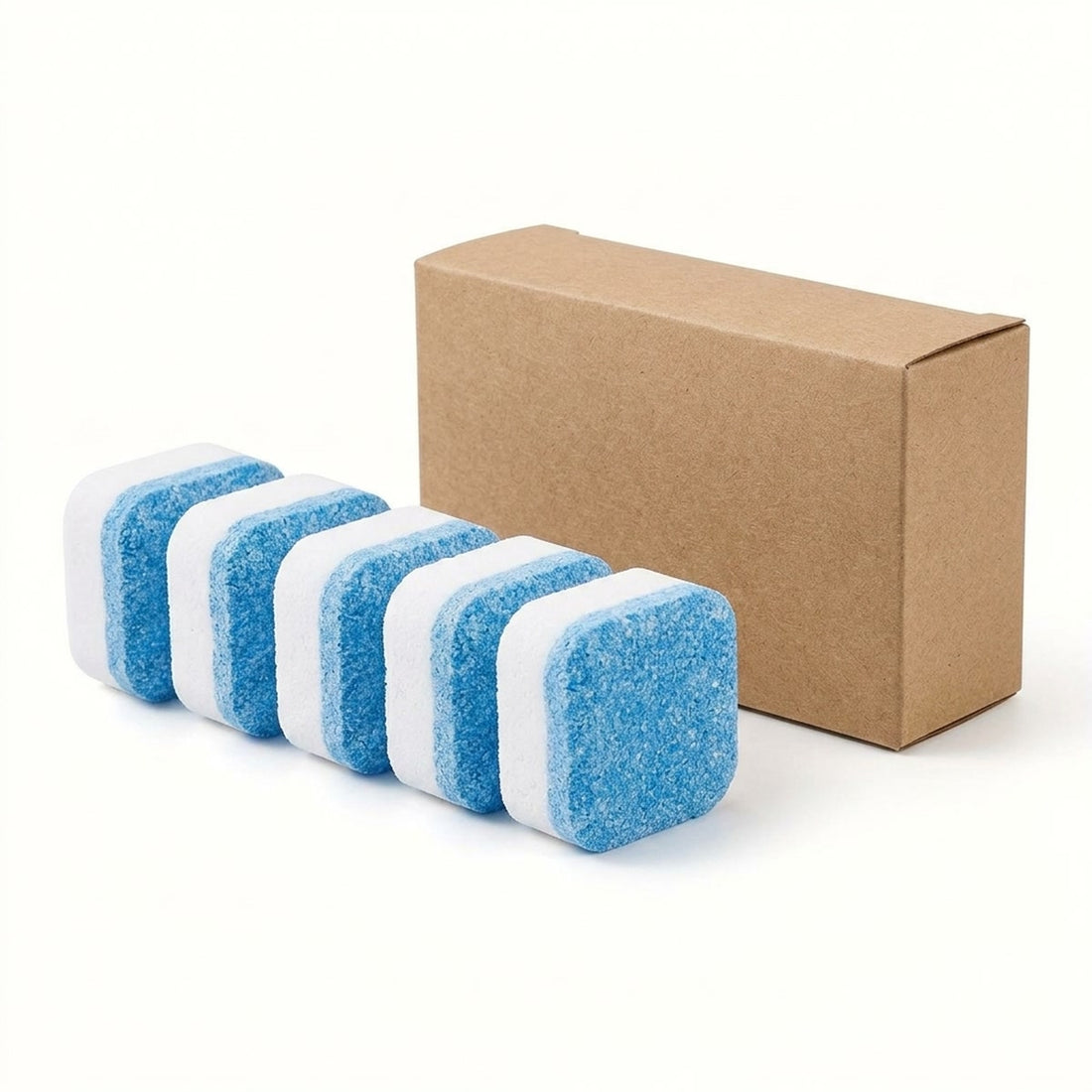 Pastilha para limpar máquina de lavar com 5 unidades e aroma de limão, vista em ângulo 3/4 em fundo branco