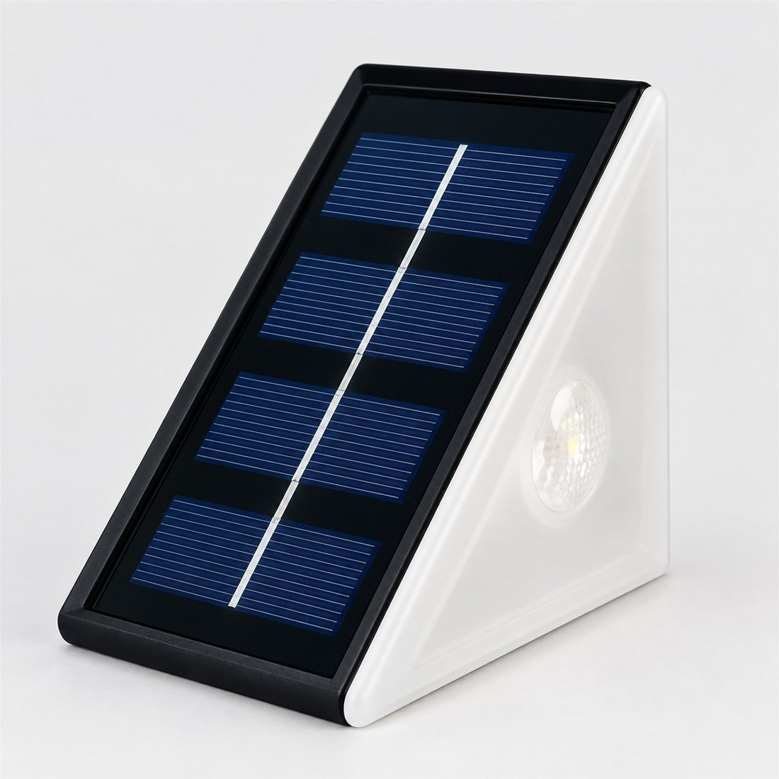 Luz Solar Decorativa Triangular para Degrau e Deck, Branco Quente ou RGB, vista em ângulo 3/4