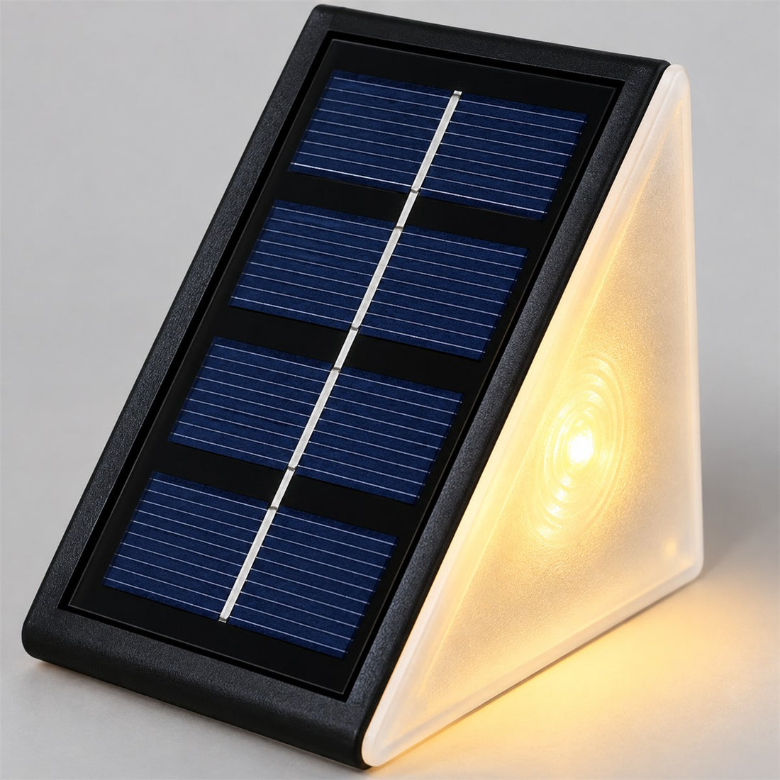 Luz Solar Decorativa Triangular para Degrau e Deck, Branco Quente ou RGB, detalhe do acabamento