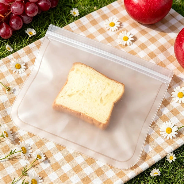 Saco hermético transparente com zíper guardando porção de alimento