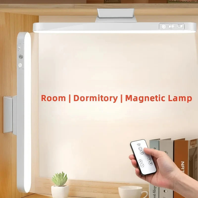 Luminária de mesa magnética branca acesa presa na lateral metálica de um armário