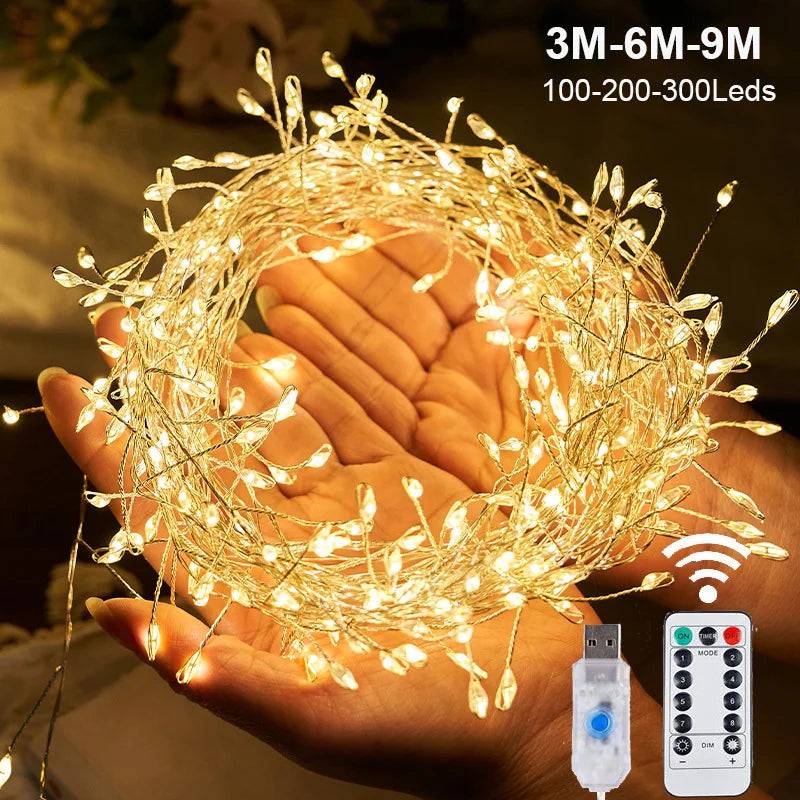 Guirlanda de led acesa contornando a moldura de uma janela