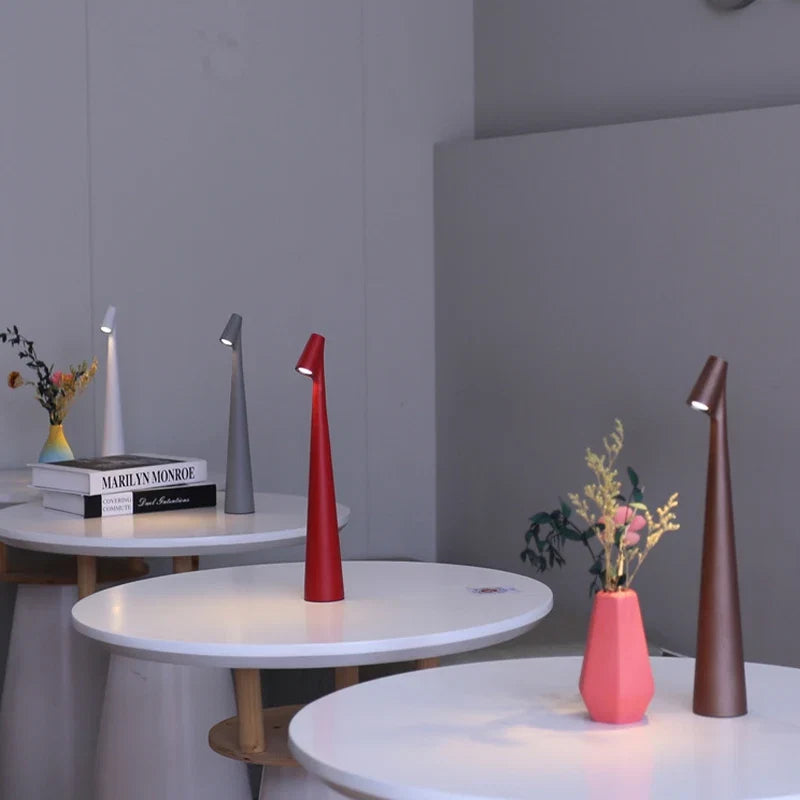 Abajur de mesa recarregável com toque, foto 3 da galeria