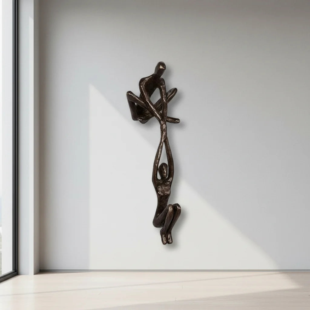 Estatueta decorativa de casal em resina, foto 2 da galeria