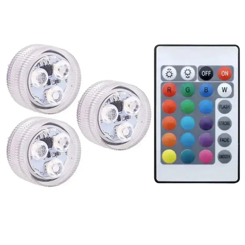 Luzes RGB submersas acesas no fundo da piscina à noite