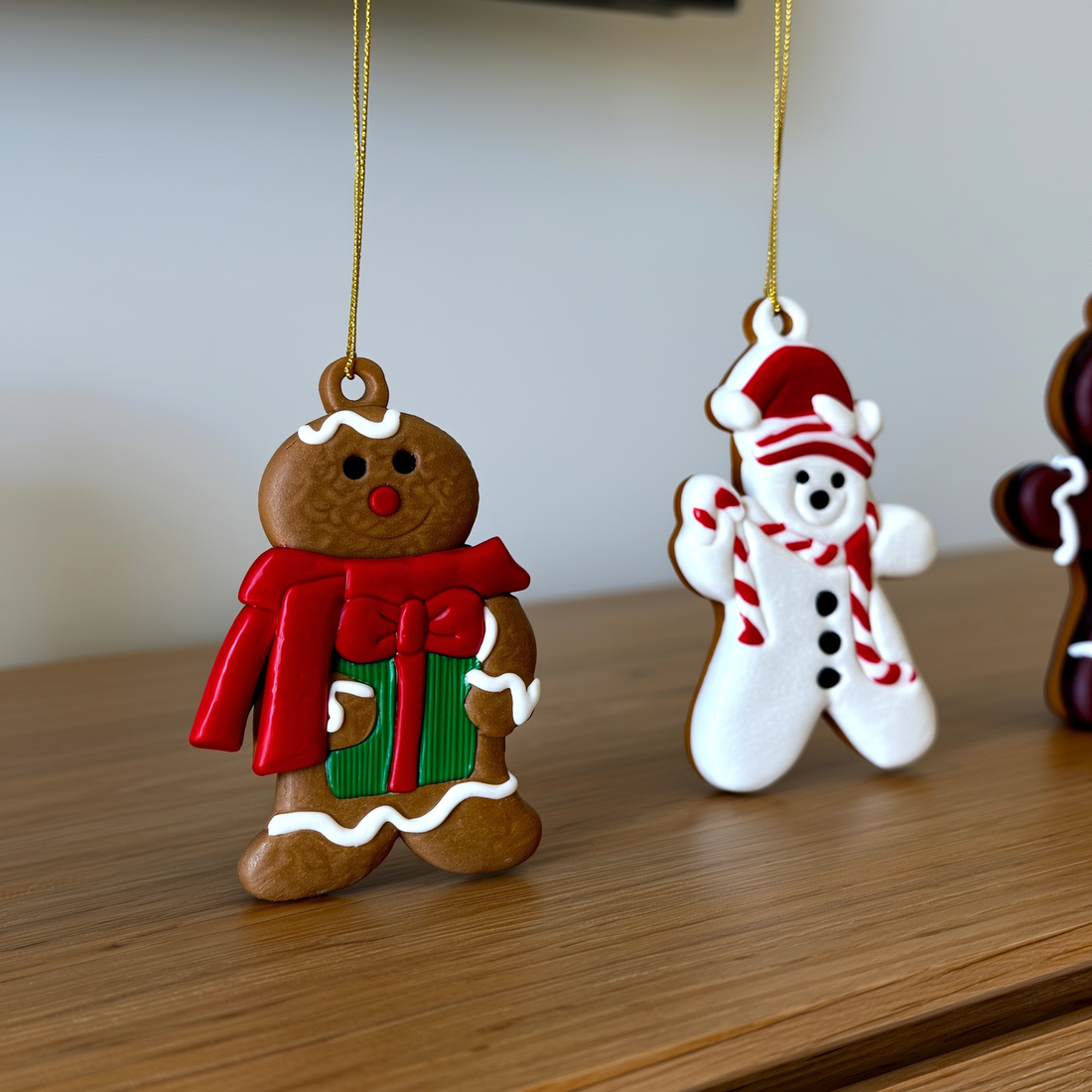 Enfeites de Natal estilo biscoito de gengibre para pendurar na árvore — foto de ambiente 3