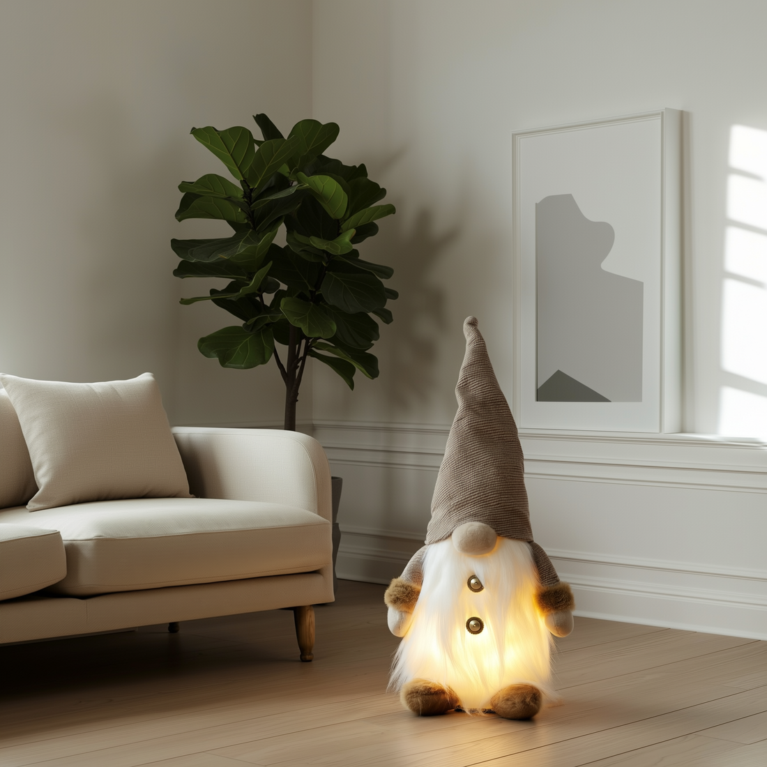 Boneco gnomo de Natal sem rosto com luz LED interna no canto da sala — foto de ambiente 1