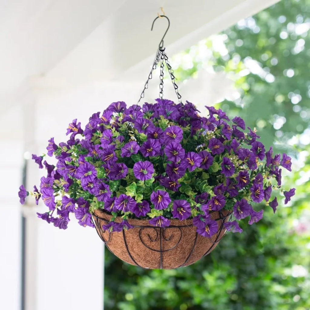 Cesta suspensa de planta artificial com flores de tecido, foto 3 da galeria
