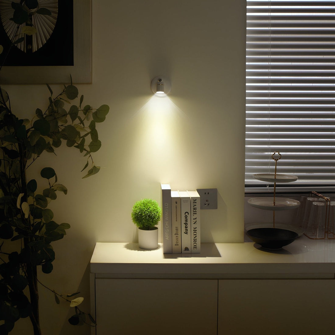 Arandela spot a pilha com cabeça ajustável, foto 3 da galeria